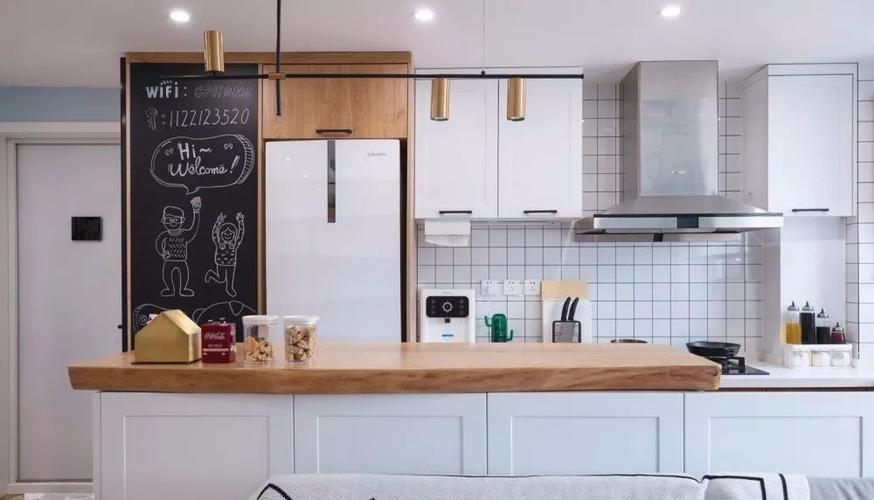 日用雜品零售;廚房電器設備家電專門零售服務;廚具衛具及日用雜品批發